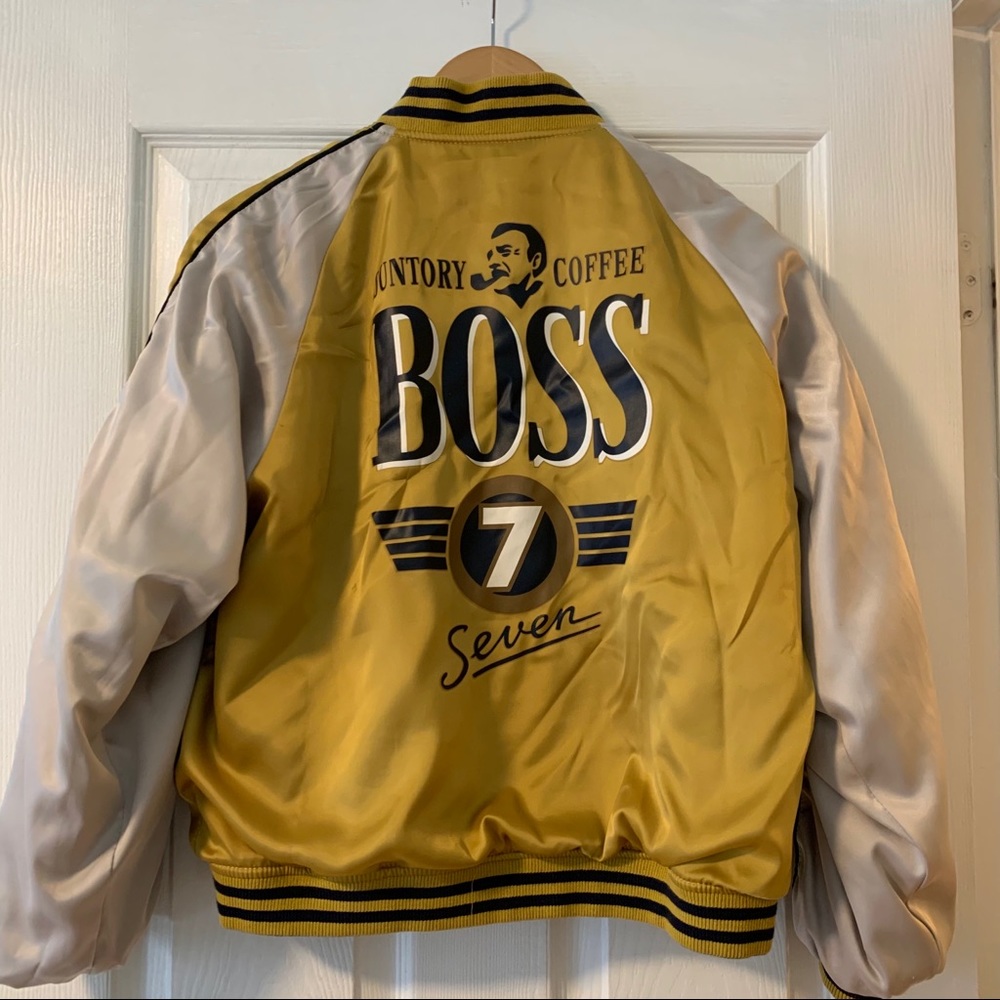 Reversible bomber jacket